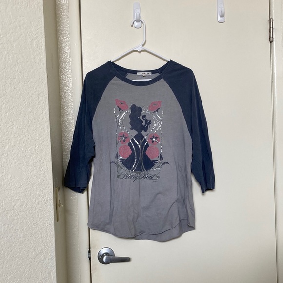 Beauty and the Beast top - Picture 1 of 1